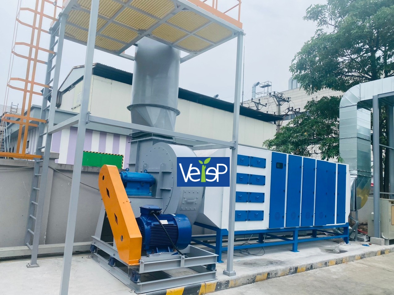 Hệ xử lý mùi bằng đèn UV và than hoạt tính